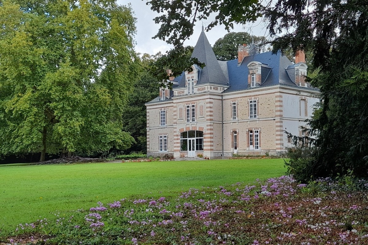 Location de chateau en Mayenne et Maine et